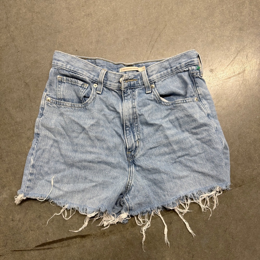 Levis High Waisted Straight Denim Shorts Light Wash Cut Off Size 30
